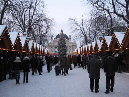 На Різдвяному ярмарку у Львові (фото)